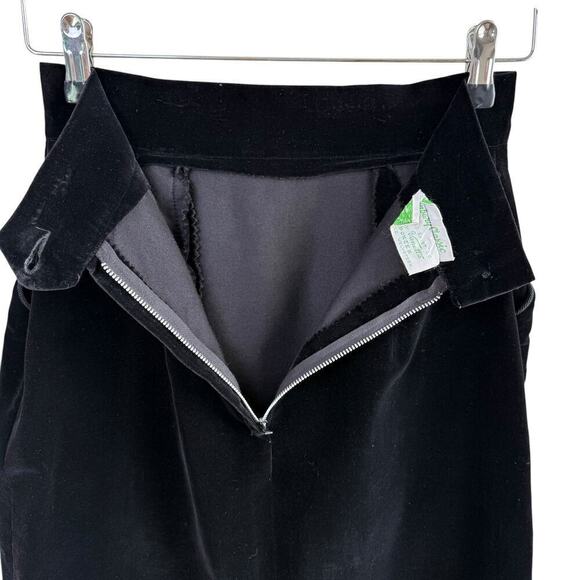 Vintage 60s Black Velvet Crop Jacket and Pencil Skirt Set by Ronbary Classic, XS - Picture 14 of 15